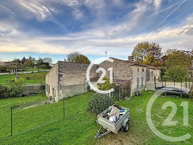 Maison à vendre - 5 pièces - 100 m2 - Salles D Angles - 16 - POITOU-CHARENTES