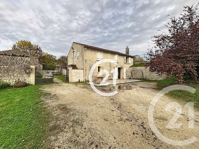Maison à vendre - 5 pièces - 100 m2 - Salles D Angles - 16 - POITOU-CHARENTES