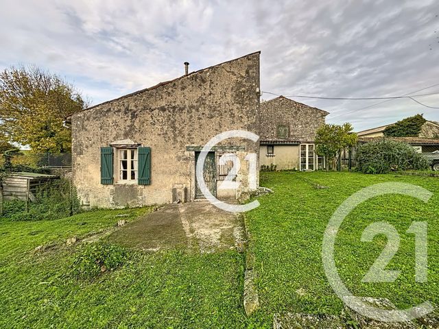 Maison à vendre - 5 pièces - 100 m2 - Salles D Angles - 16 - POITOU-CHARENTES