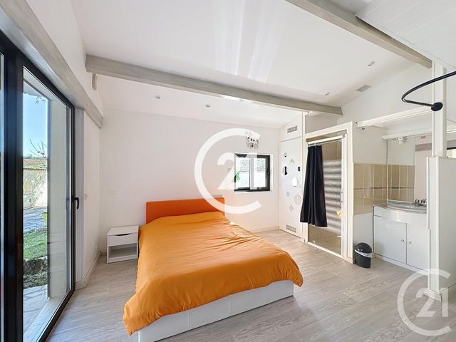 Maison à vendre - 7 pièces - 216,50 m2 - Boutiers St Trojan - 16 - POITOU-CHARENTES