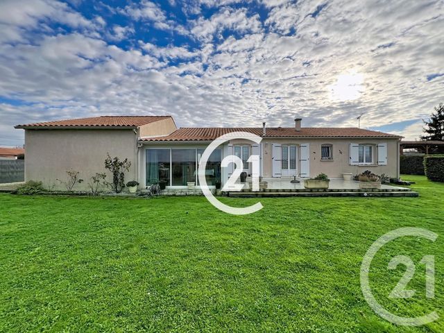 Maison &agrave; vendre - 5 pi&egrave;ces - 115 m2 - Gimeux - 16 - POITOU-CHARENTES