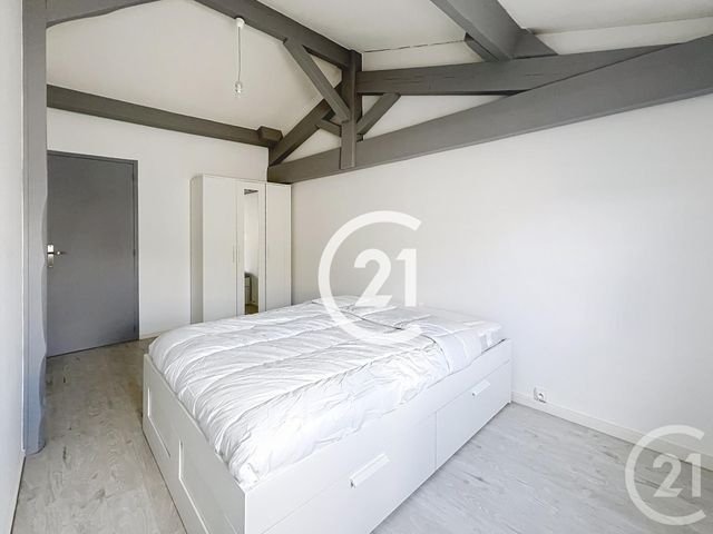 Maison &agrave; louer - 5 pi&egrave;ces - 89 m2 - Boutiers St Trojan - 16 - POITOU-CHARENTES