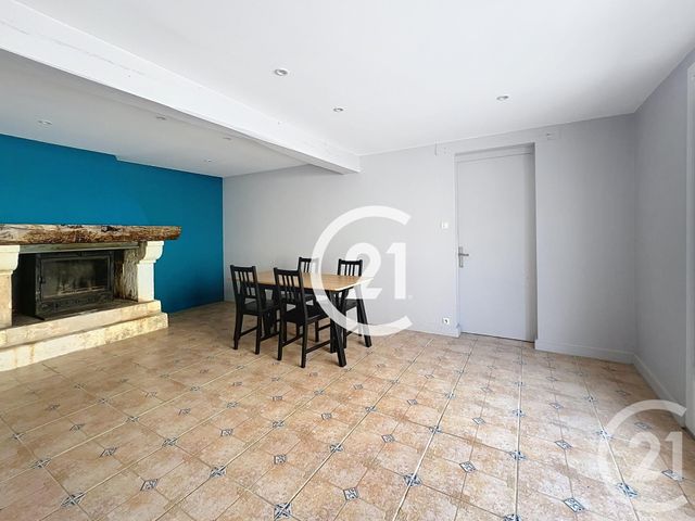 Maison &agrave; louer - 5 pi&egrave;ces - 89 m2 - Boutiers St Trojan - 16 - POITOU-CHARENTES