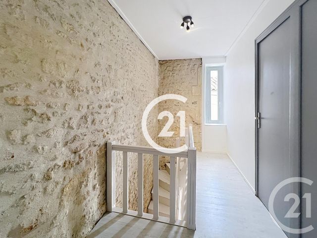 Maison &agrave; louer - 5 pi&egrave;ces - 89 m2 - Boutiers St Trojan - 16 - POITOU-CHARENTES