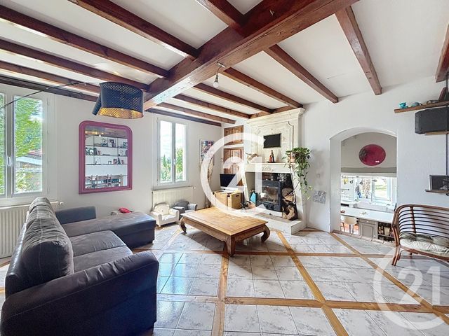 Maison &agrave; vendre - 4 pi&egrave;ces - 147 m2 - Cherves Richemont - 16 - POITOU-CHARENTES