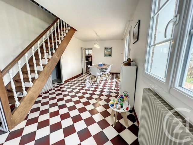 Maison &agrave; louer - 7 pi&egrave;ces - 124 m2 - Salles D Angles - 16 - POITOU-CHARENTES