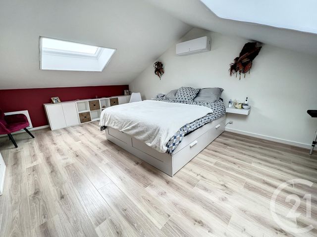 Maison &agrave; louer - 7 pi&egrave;ces - 124 m2 - Salles D Angles - 16 - POITOU-CHARENTES