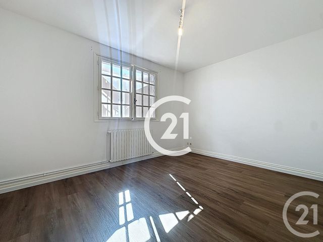 Maison à vendre - 5 pièces - 144,50 m2 - St Laurent De Cognac - 16 - POITOU-CHARENTES