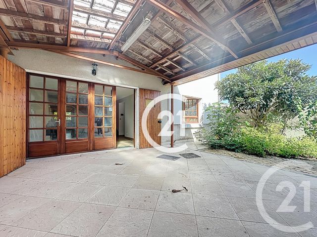 Maison à vendre - 5 pièces - 144,50 m2 - St Laurent De Cognac - 16 - POITOU-CHARENTES