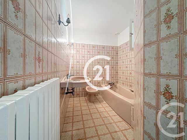 Maison à vendre - 5 pièces - 144,50 m2 - St Laurent De Cognac - 16 - POITOU-CHARENTES