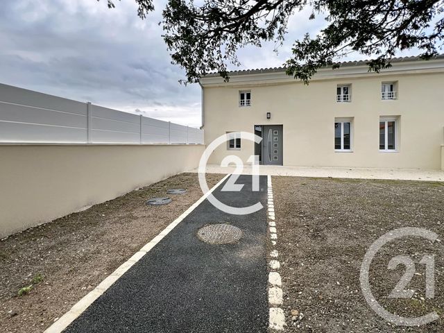 Maison à louer - 6 pièces - 153 m2 - Jarnac Champagne - 17 - POITOU-CHARENTES