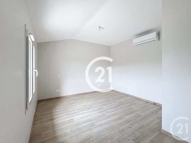 Maison à louer - 6 pièces - 153 m2 - Jarnac Champagne - 17 - POITOU-CHARENTES