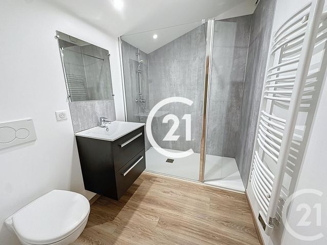 Maison &agrave; louer - 3 pi&egrave;ces - 79 m2 - Mons - 17 - POITOU-CHARENTES