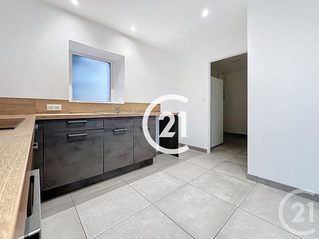 Maison &agrave; louer - 3 pi&egrave;ces - 79 m2 - Mons - 17 - POITOU-CHARENTES