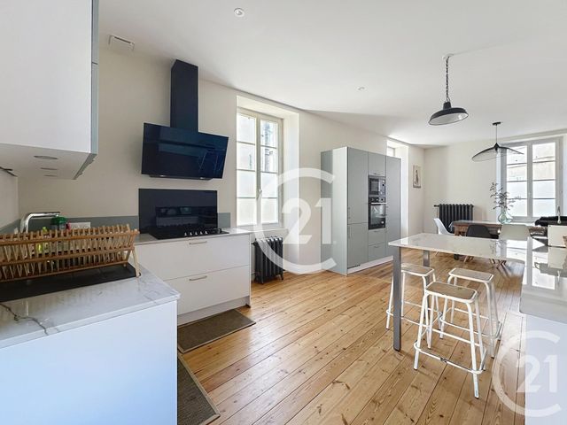 Maison à louer - 5 pièces - 143 m2 - Cognac - 16 - POITOU-CHARENTES