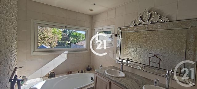 Maison &agrave; vendre - 6 pi&egrave;ces - 325 m2 - Cognac - 16 - POITOU-CHARENTES