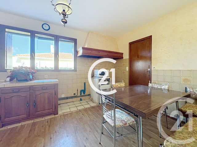 Maison à vendre - 3 pièces - 122 m2 - Chateaubernard - 16 - POITOU-CHARENTES