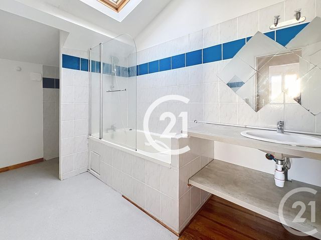 Maison &agrave; louer - 4 pi&egrave;ces - 96,60 m2 - Cognac - 16 - POITOU-CHARENTES