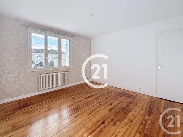 Maison &agrave; louer - 3 pi&egrave;ces - 99 m2 - Cognac - 16 - POITOU-CHARENTES