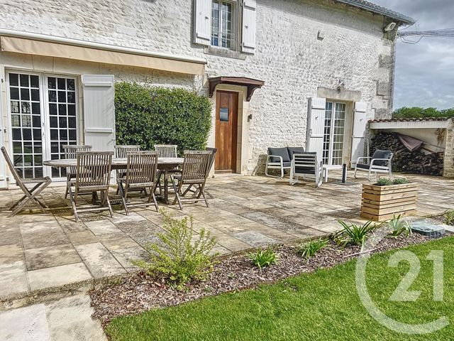 Maison &agrave; louer - 5 pi&egrave;ces - 166 m2 - St Laurent De Cognac - 16 - POITOU-CHARENTES