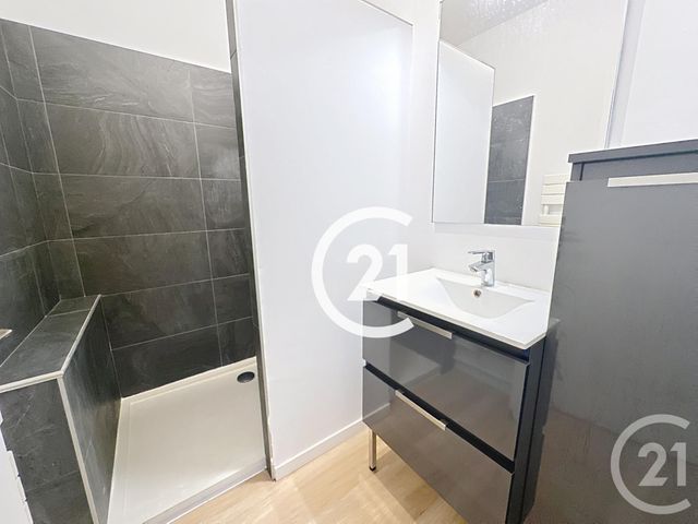 Appartement F3 &agrave; louer - 3 pi&egrave;ces - 75 m2 - Cognac - 16 - POITOU-CHARENTES