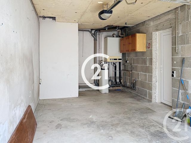 Maison &agrave; louer - 4 pi&egrave;ces - 132,70 m2 - Boutiers St Trojan - 16 - POITOU-CHARENTES