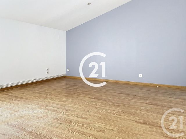 Maison &agrave; louer - 4 pi&egrave;ces - 132,70 m2 - Boutiers St Trojan - 16 - POITOU-CHARENTES