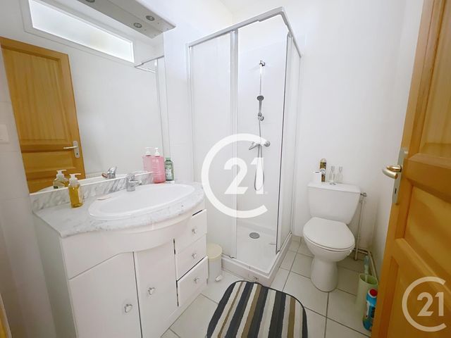 Appartement F3 &agrave; louer - 3 pi&egrave;ces - 109 m2 - Cognac - 16 - POITOU-CHARENTES