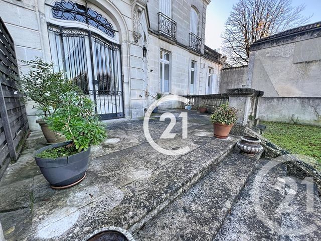 Appartement F3 &agrave; louer - 3 pi&egrave;ces - 109 m2 - Cognac - 16 - POITOU-CHARENTES