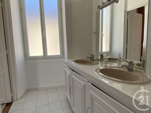 Maison &agrave; louer - 3 pi&egrave;ces - 81 m2 - Cognac - 16 - POITOU-CHARENTES