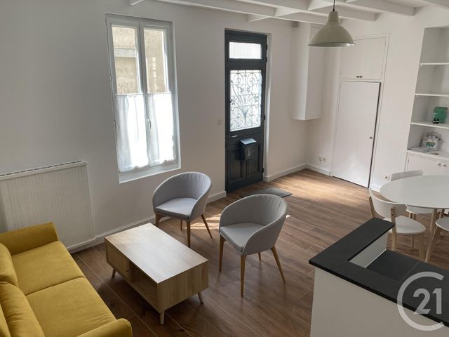 Maison &agrave; louer - 3 pi&egrave;ces - 81 m2 - Cognac - 16 - POITOU-CHARENTES