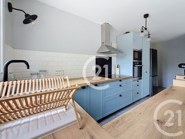Maison &agrave; louer - 3 pi&egrave;ces - 84,50 m2 - Chassors - 16 - POITOU-CHARENTES