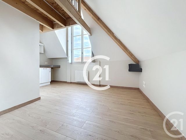 Appartement F2 &agrave; louer - 2 pi&egrave;ces - 26,50 m2 - Cognac - 16 - POITOU-CHARENTES