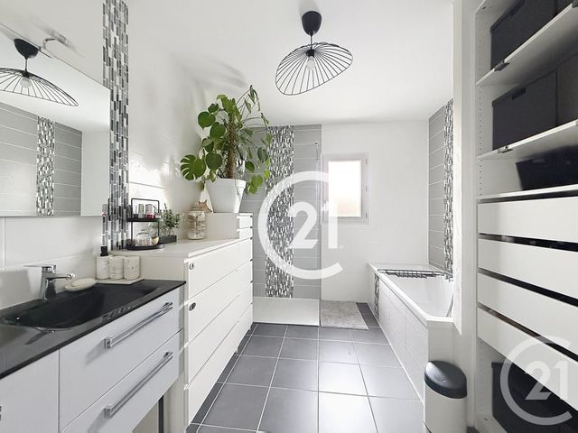 Maison &agrave; vendre - 5 pi&egrave;ces - 103,50 m2 - Cognac - 16 - POITOU-CHARENTES