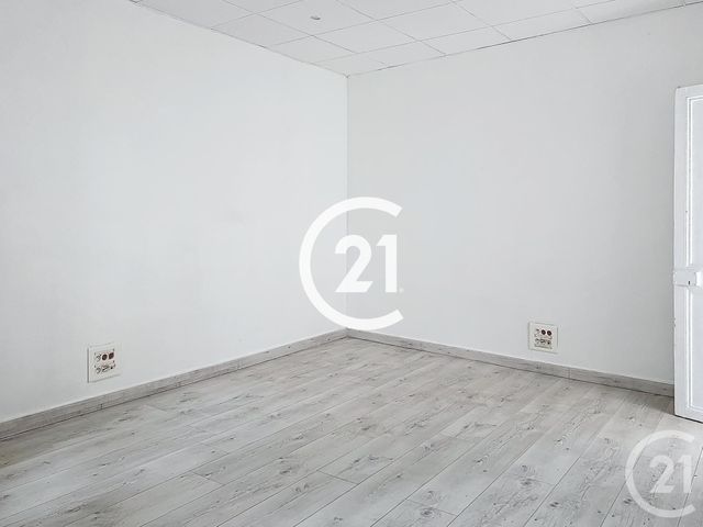 Appartement F4 &agrave; louer - 4 pi&egrave;ces - 127 m2 - Cognac - 16 - POITOU-CHARENTES