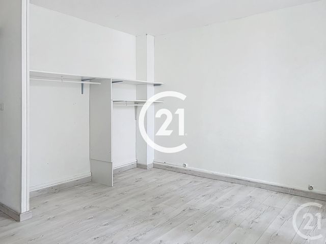 Appartement F4 &agrave; louer - 4 pi&egrave;ces - 127 m2 - Cognac - 16 - POITOU-CHARENTES