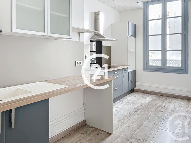 Appartement F4 &agrave; louer - 4 pi&egrave;ces - 127 m2 - Cognac - 16 - POITOU-CHARENTES