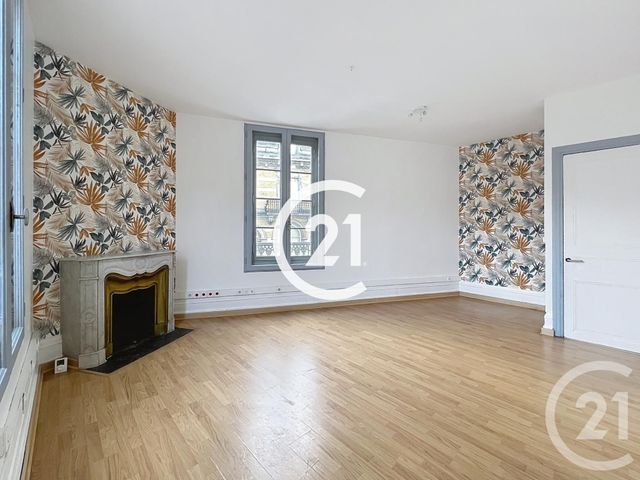 Appartement F4 &agrave; louer - 4 pi&egrave;ces - 127 m2 - Cognac - 16 - POITOU-CHARENTES