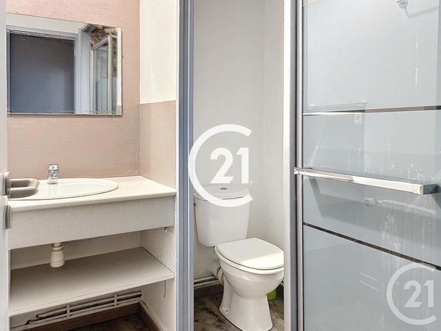 Appartement F4 &agrave; louer - 4 pi&egrave;ces - 127 m2 - Cognac - 16 - POITOU-CHARENTES