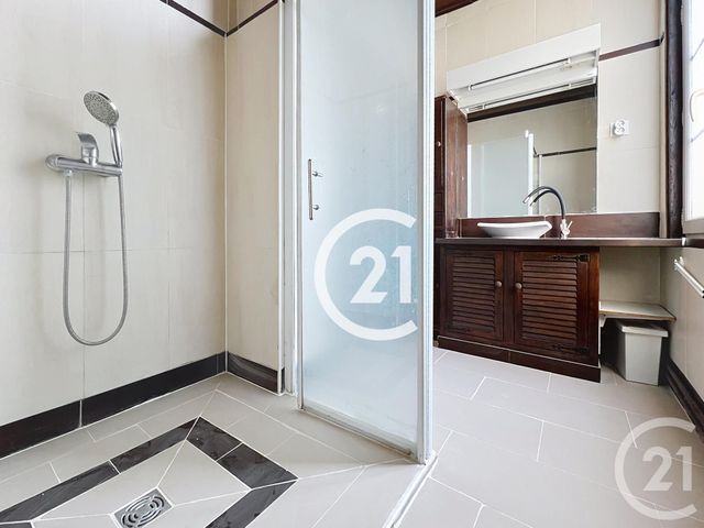 Maison &agrave; louer - 6 pi&egrave;ces - 179 m2 - Cognac - 16 - POITOU-CHARENTES