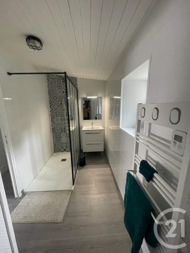 Maison &agrave; louer - 3 pi&egrave;ces - 70,60 m2 - St Laurent De Cognac - 16 - POITOU-CHARENTES