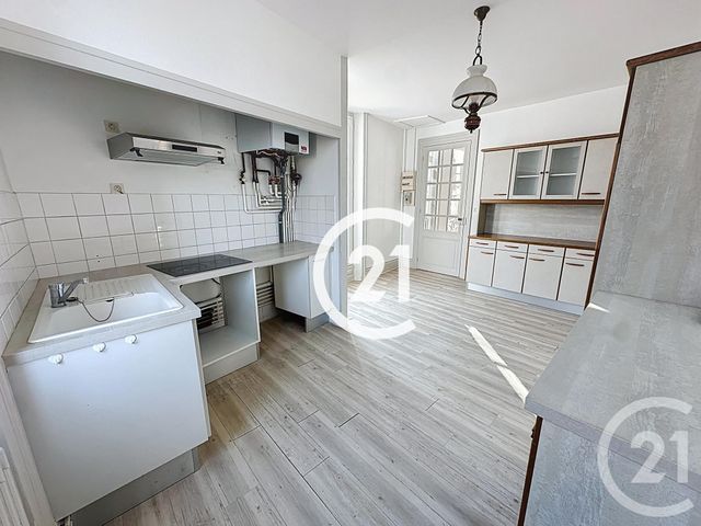 Appartement &agrave; louer - 4 pi&egrave;ces - 152 m2 - Cognac - 16 - POITOU-CHARENTES