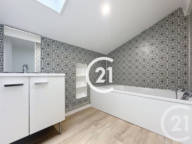 Appartement F2 &agrave; louer - 2 pi&egrave;ces - 41 m2 - Cognac - 16 - POITOU-CHARENTES