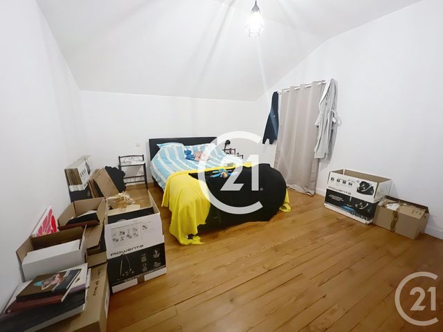 Maison &agrave; louer - 4 pi&egrave;ces - 123,50 m2 - St Brice - 16 - POITOU-CHARENTES