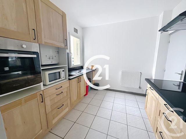 Appartement F3 &agrave; louer - 3 pi&egrave;ces - 62 m2 - Cognac - 16 - POITOU-CHARENTES