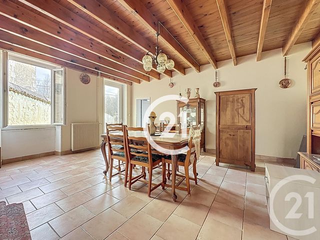 Maison &agrave; vendre - 7 pi&egrave;ces - 218,30 m2 - Louzac St Andre - 16 - POITOU-CHARENTES