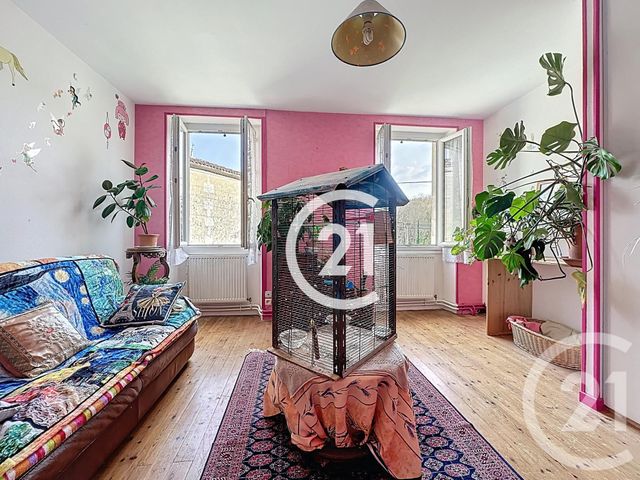 Maison &agrave; vendre - 7 pi&egrave;ces - 218,30 m2 - Louzac St Andre - 16 - POITOU-CHARENTES