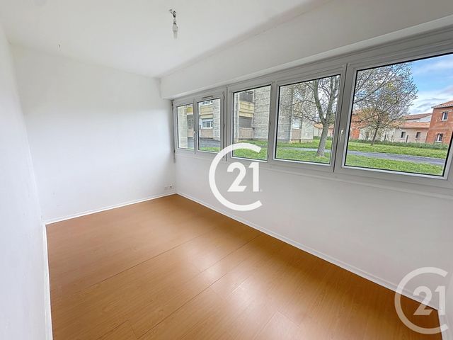 Appartement F3 &agrave; louer - 4 pi&egrave;ces - 73 m2 - Cognac - 16 - POITOU-CHARENTES