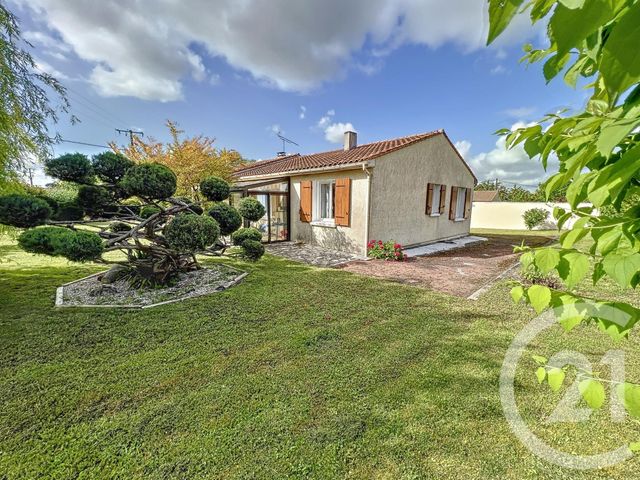 Maison &agrave; louer - 5 pi&egrave;ces - 114 m2 - Archiac - 17 - POITOU-CHARENTES