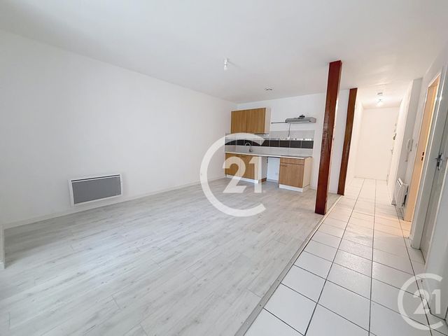 Appartement F2 &agrave; louer - 2 pi&egrave;ces - 54,57 m2 - Cognac - 16 - POITOU-CHARENTES